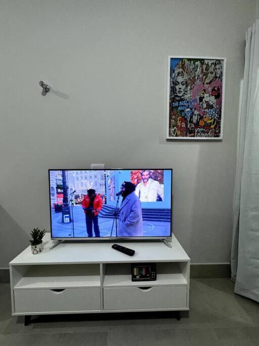 Apartment 8- Prox Uel E Shop Catuai